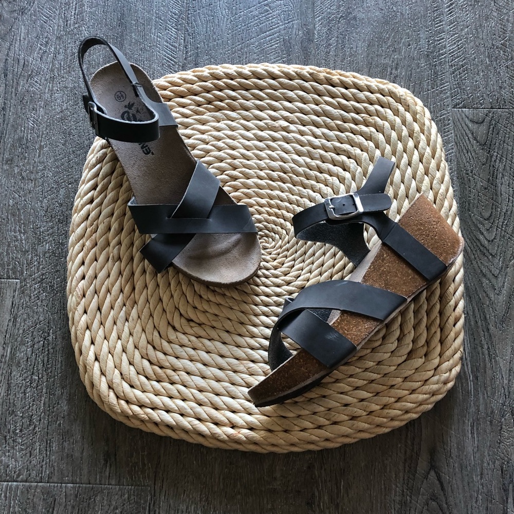 Serene wedge sandal Sz 6.5